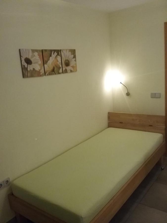 Gaestezimmer , Pension Wauri Waldenbuch Exterior photo